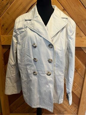 Braetan Double-Breasted White Trench Coat